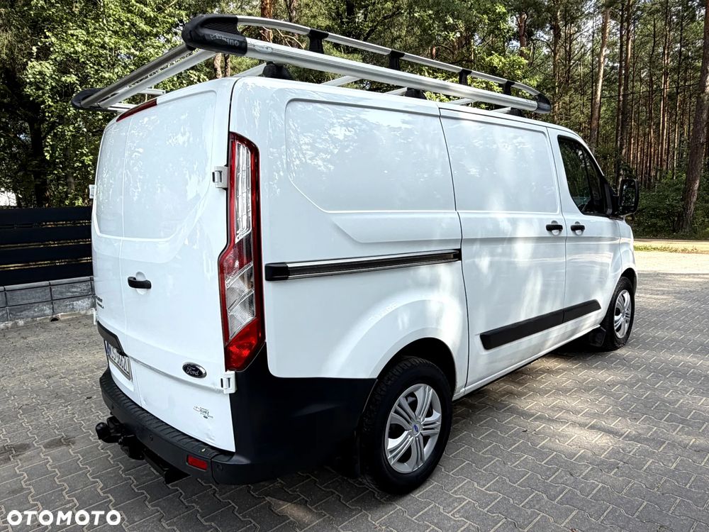 Ford TRANSIT CUSTOM - 17