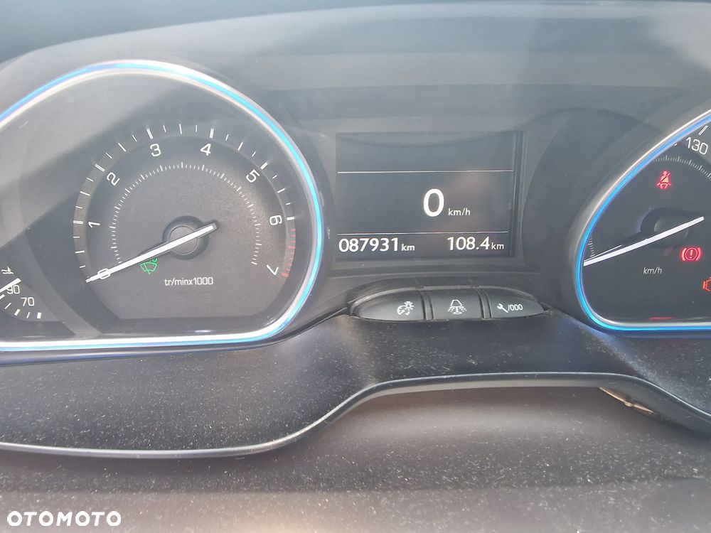 Peugeot 2008 1.6 VTi Allure - 5