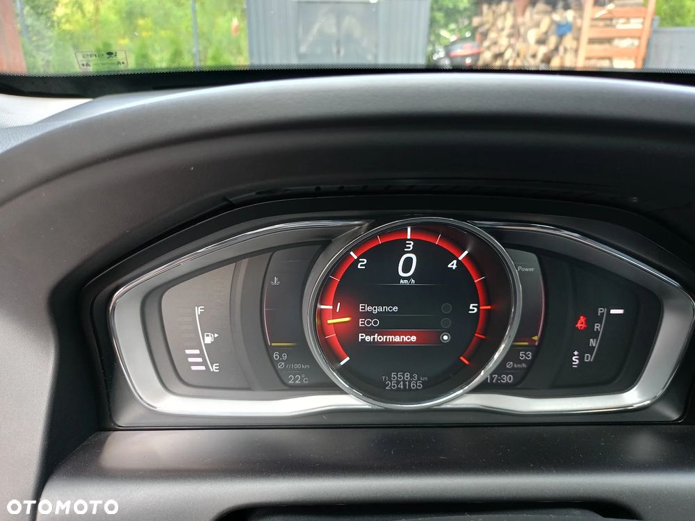 Volvo XC 60 D4 AWD Summum - 20