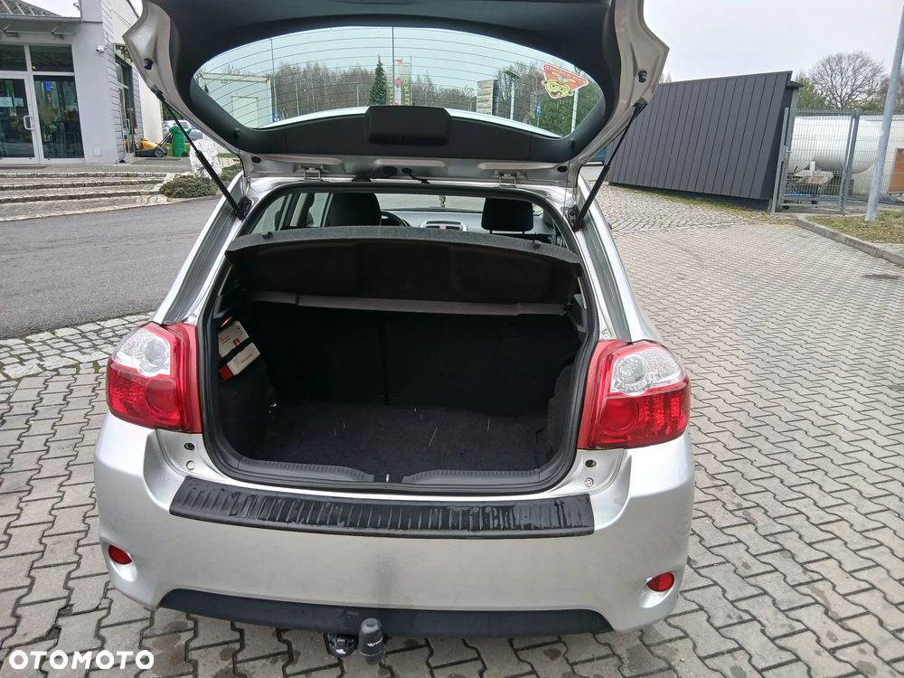 Toyota Auris 1.33 VVT-i Terra - 6