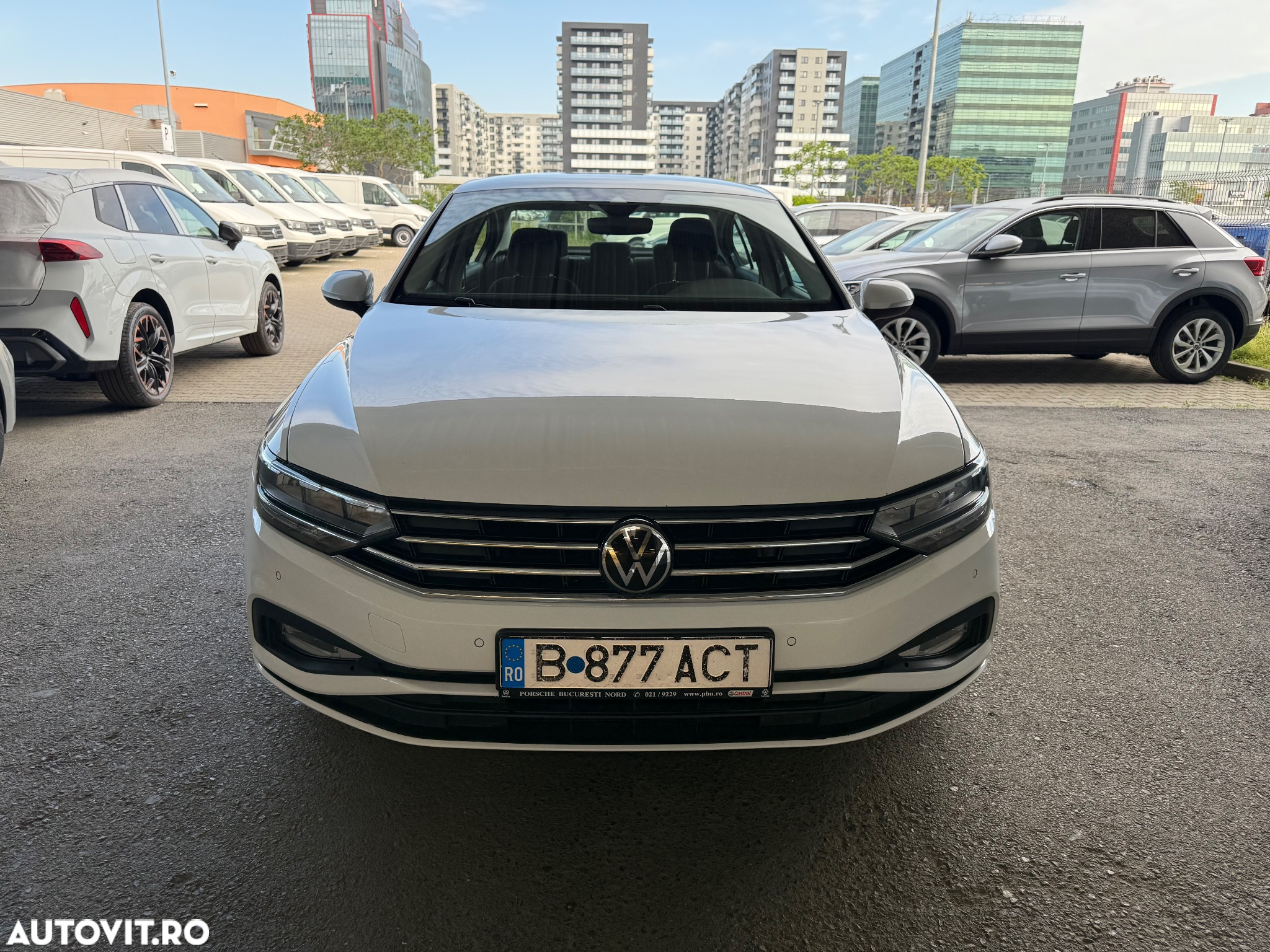 Volkswagen Passat 2.0 TDI DSG Trendline - 7