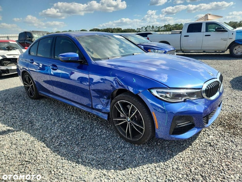 BMW Seria 3 330i M Sport - 3