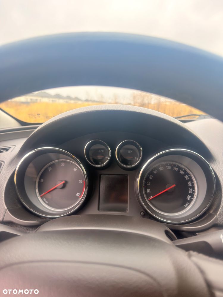 Opel Insignia - 9