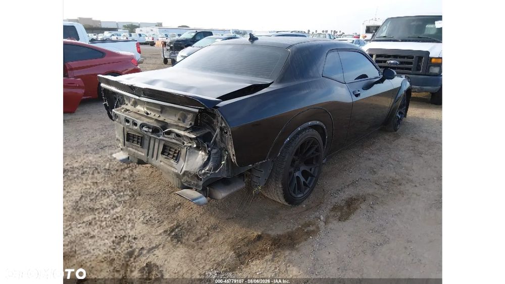 Dodge Challenger 5.7 R/T - 4