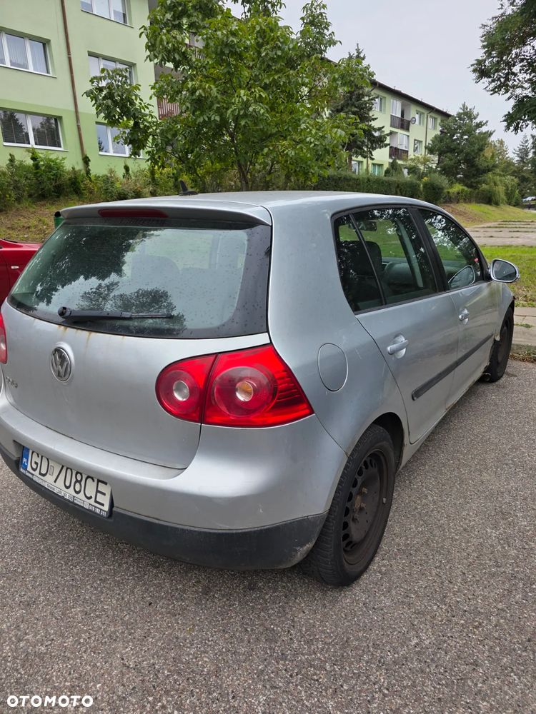 Volkswagen Golf V 1.9 TDI Q-Line - 11
