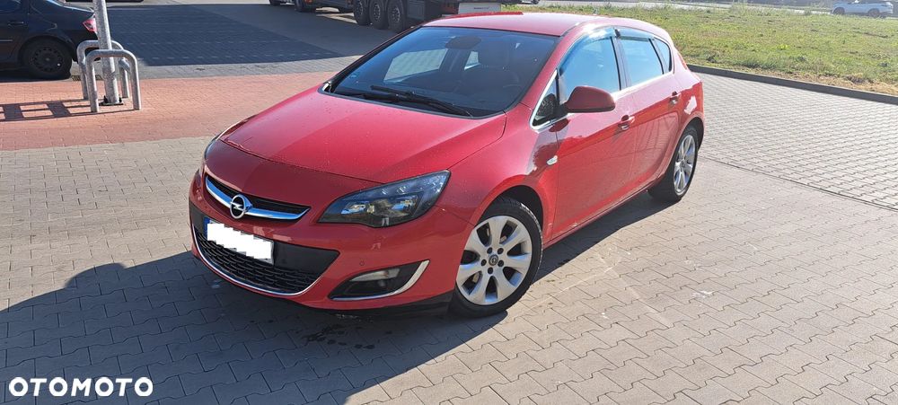 Opel Astra IV 2.0 CDTI Cosmo - 1