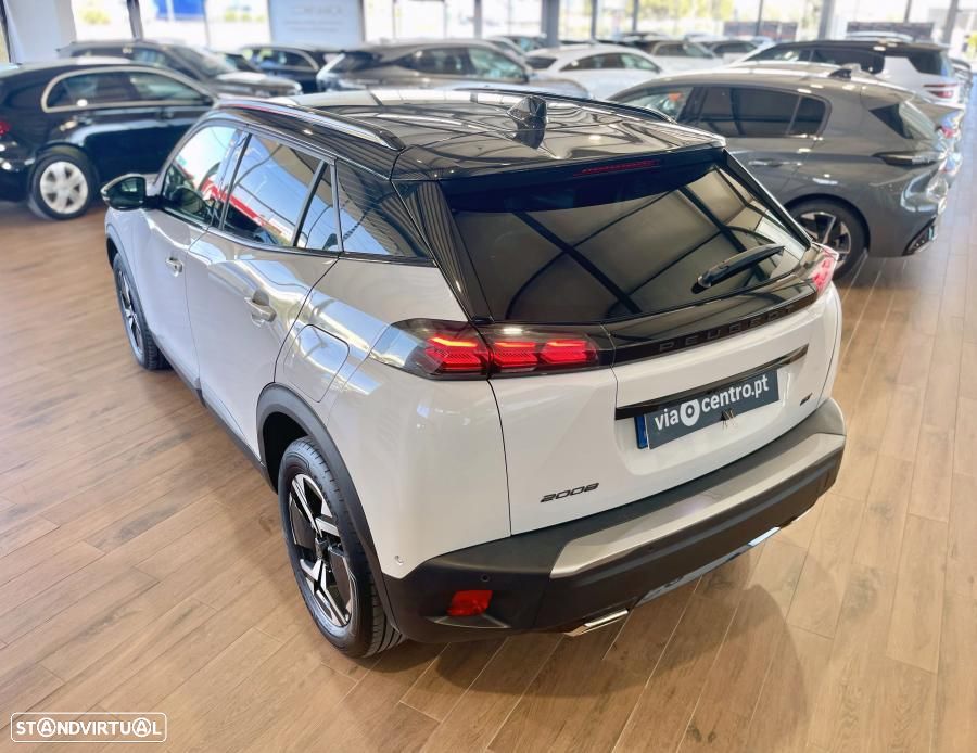 Peugeot 2008 1.2 PureTech GT Pack EAT8 - 4