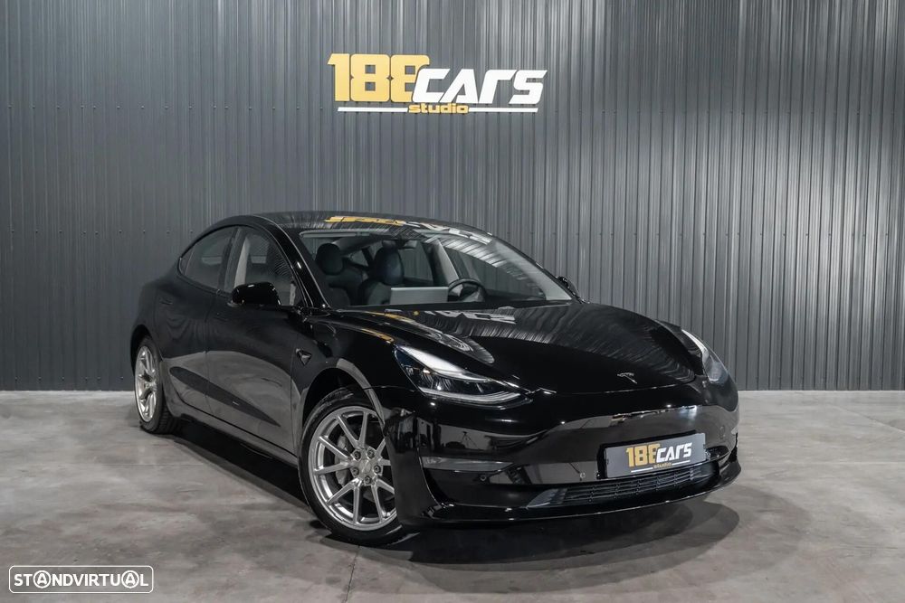 Tesla Model 3 Long-Range Dual Motor AWD - 32