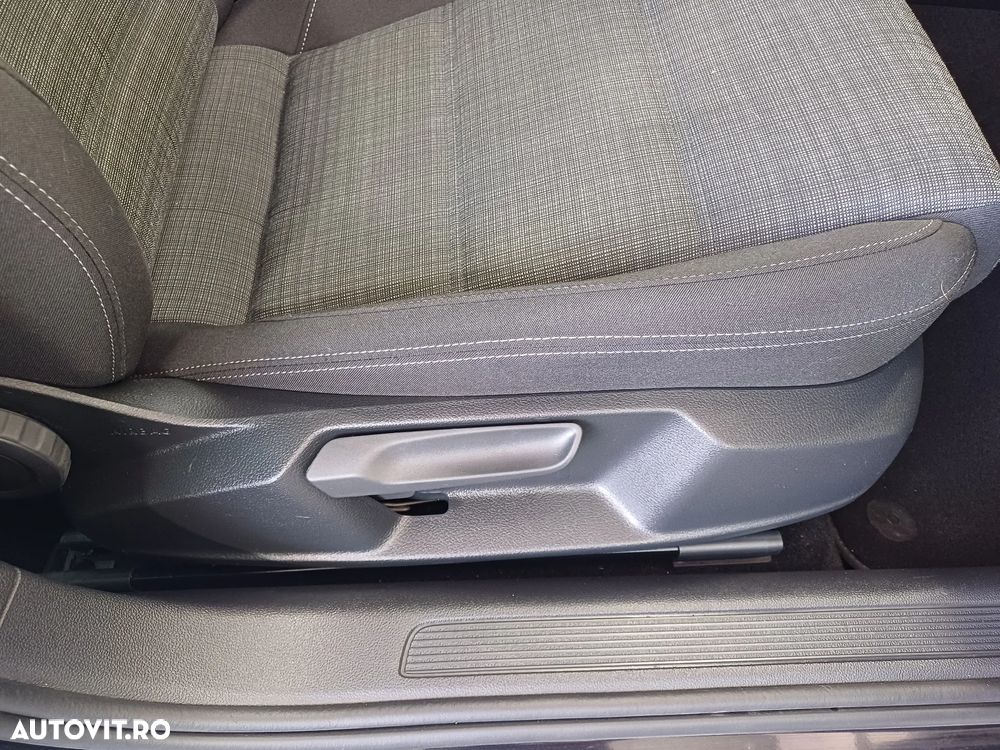 Volkswagen Passat Variant 2.0 TDI DSG Comfortline - 32