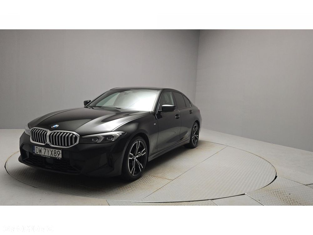 BMW Seria 3 320d xDrive mHEV M Sport - 8