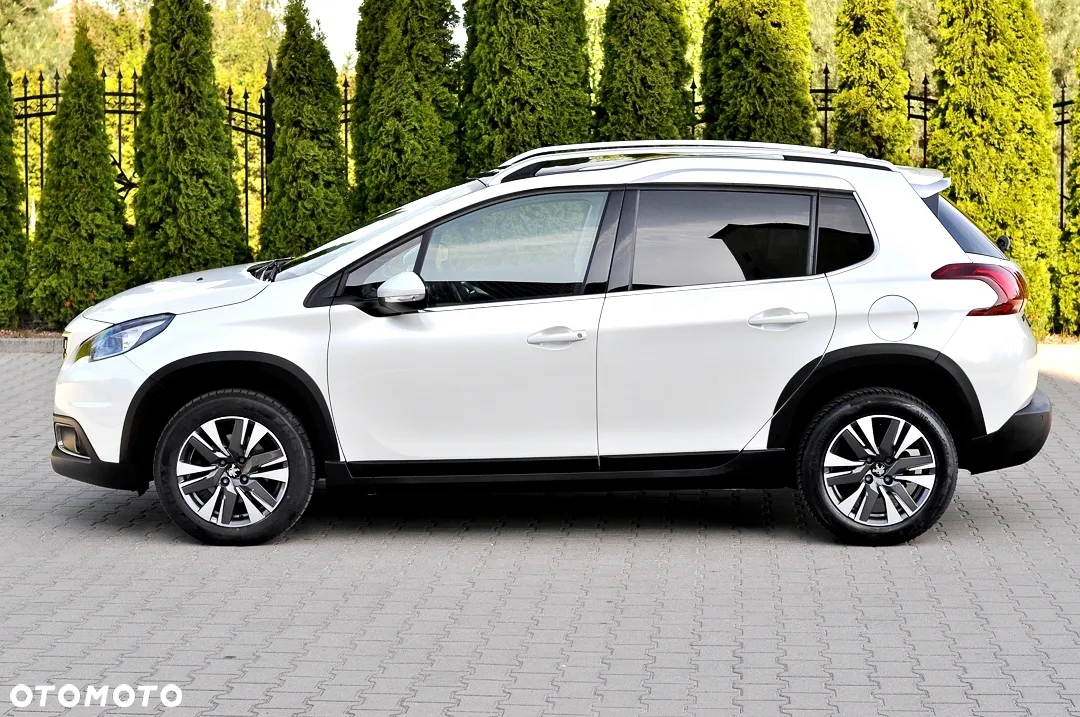 Peugeot 2008 1.2 Pure Tech GPF Allure S&S - 9