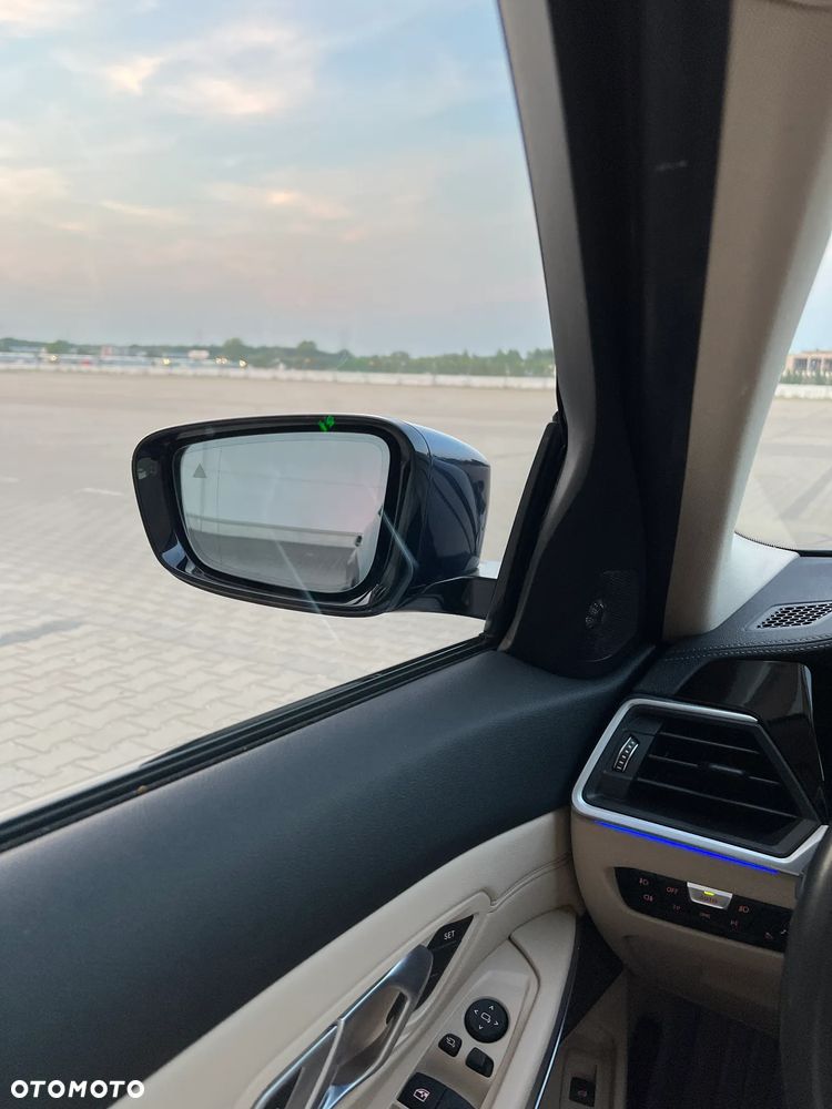 BMW Seria 3 320d Luxury Line sport - 22