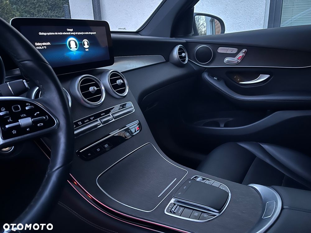 Mercedes-Benz GLC 300 4Matic 9G-TRONIC - 10
