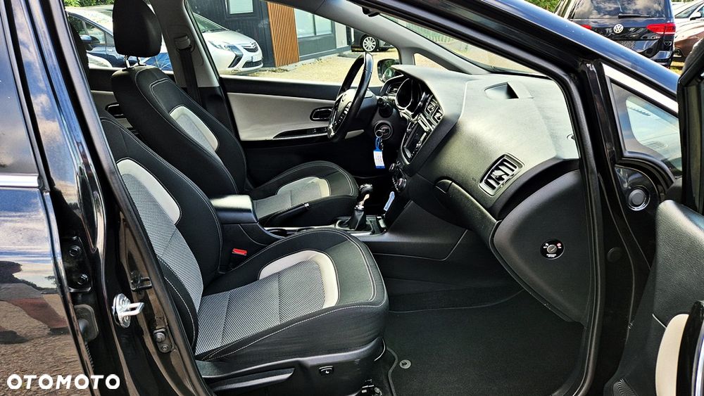 Kia Ceed 1.6 GDI XL - 35