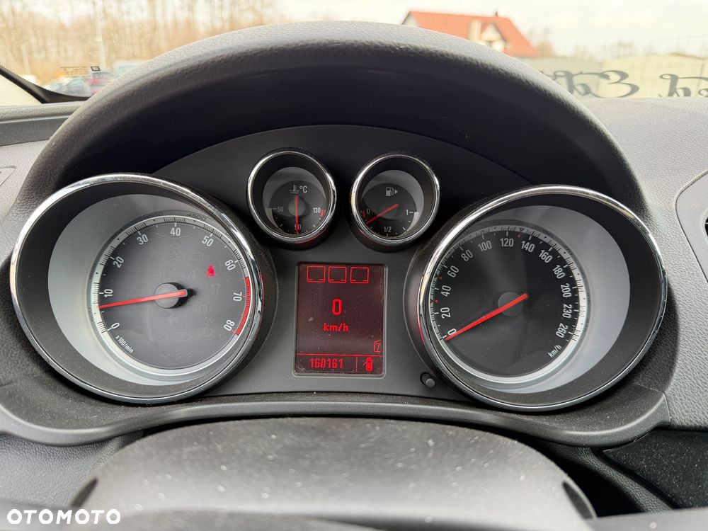 Opel Insignia 2.8 V6 Turbo 4x4 Cosmo - 24