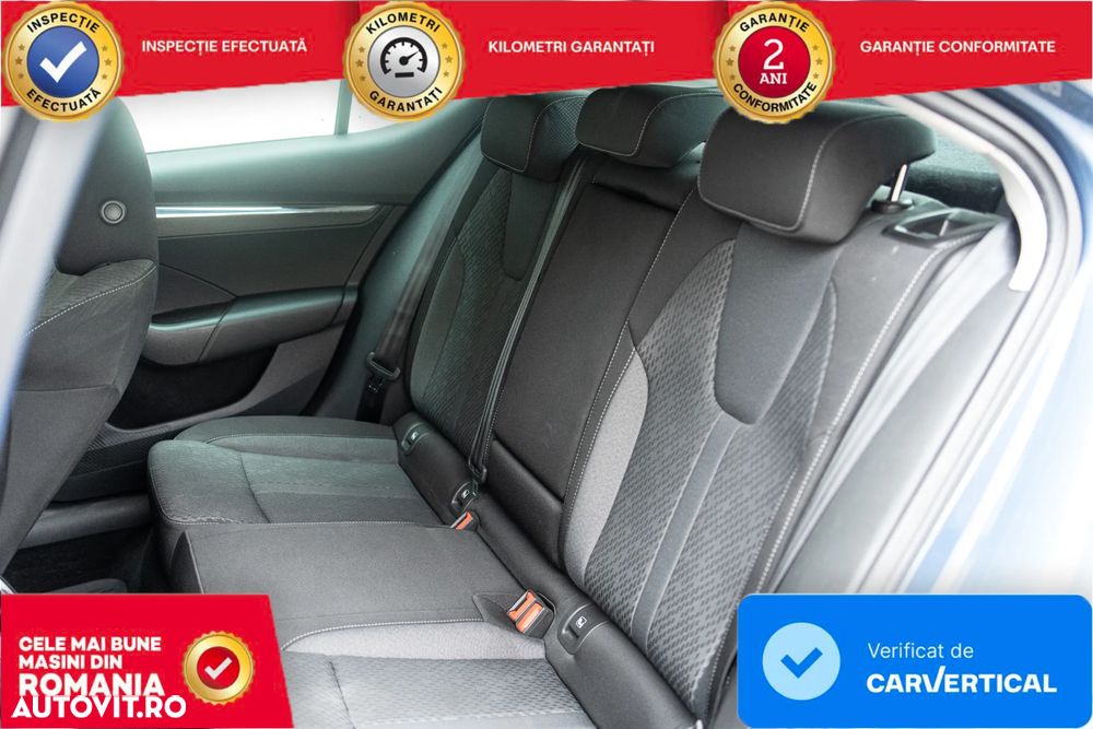 Skoda Octavia 2.0 TDI DSG Style - 23