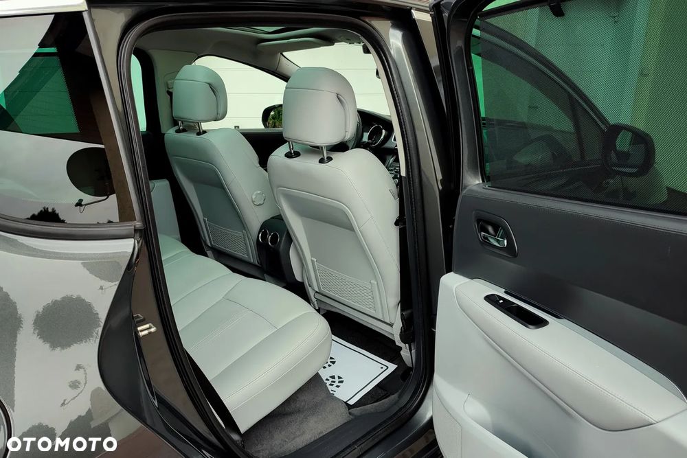 Peugeot 3008 1.6 Premium - 23