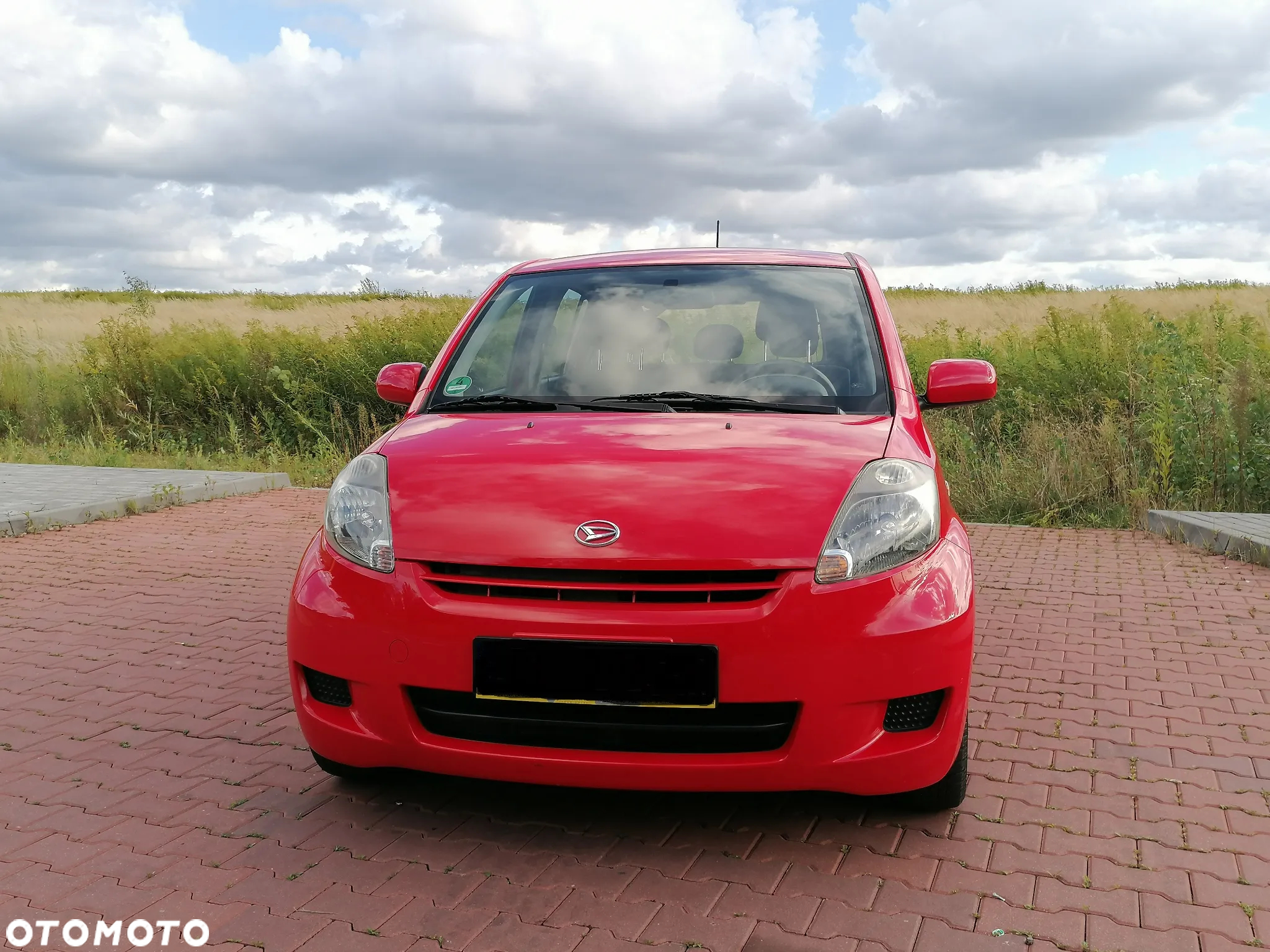Daihatsu Sirion 1.0 - 9