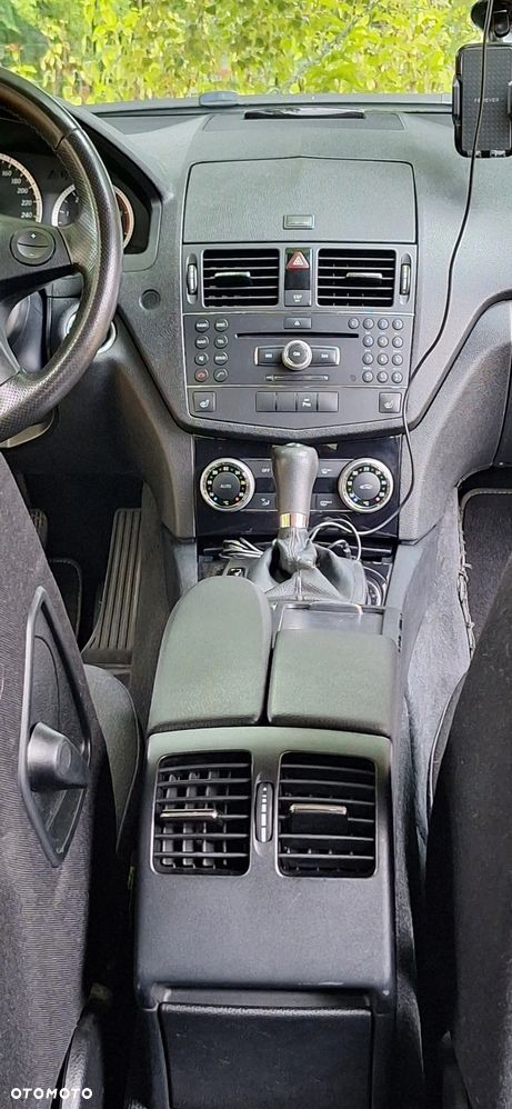 Mercedes-Benz Klasa C 220 CDI DPF Automatik Elegance - 27