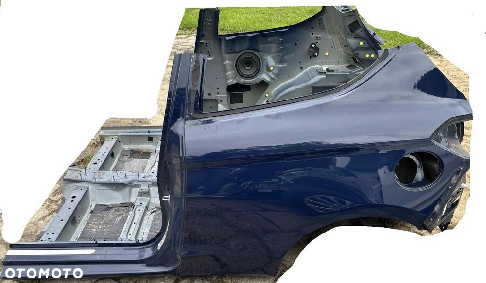 Ford Fiesta Mk8 17r- pas tylny z wanną 3D ćwiartki tył błotniki lewy prawy zderzak maska lampy pas - 3