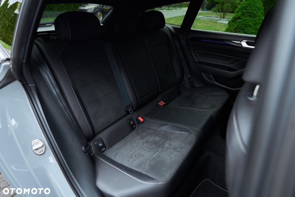 Volkswagen Arteon 2.0 TDI SCR R-Line DSG - 38