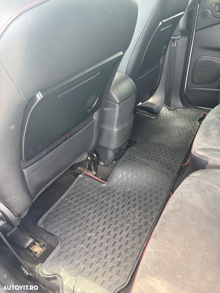 Ford S-Max - 7