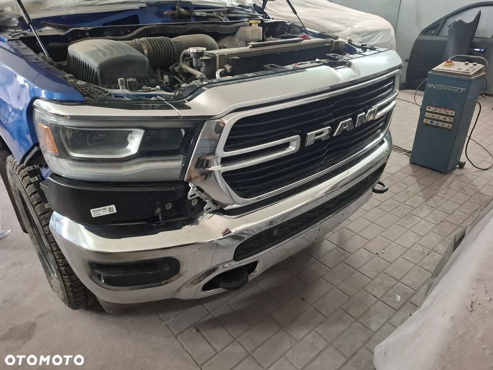 Zderzak dodge ram - 2