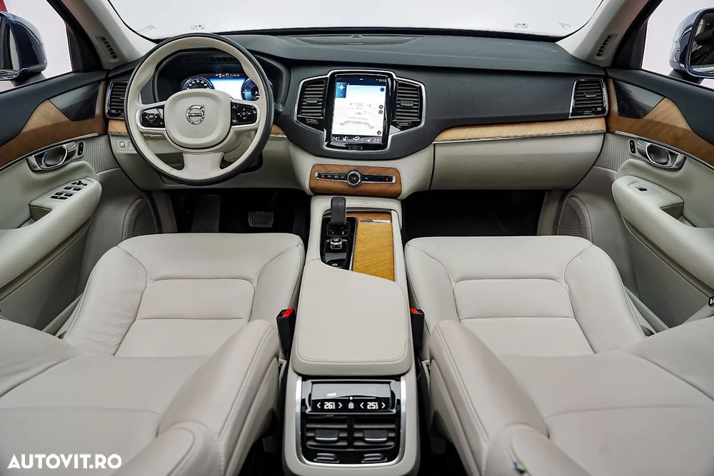 Volvo XC 90 T8 eAWD Momentum Pro - 34