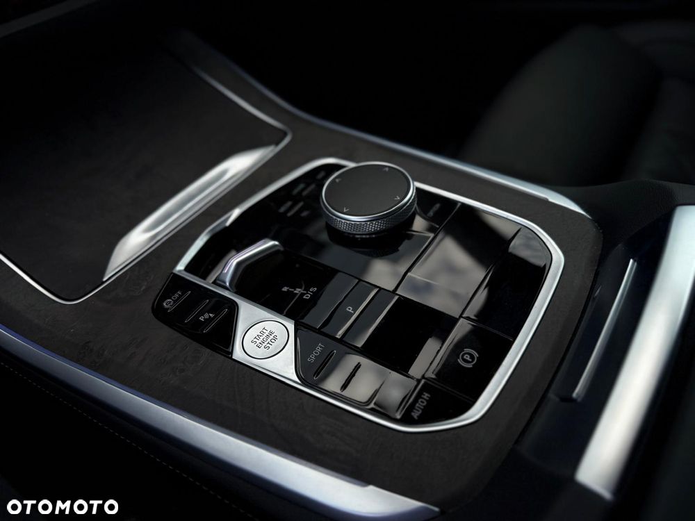 BMW X5 xDrive40d - 16