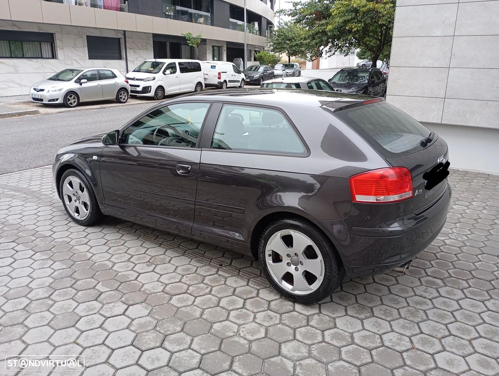 Audi A3 2.0 FSI Sport - 2