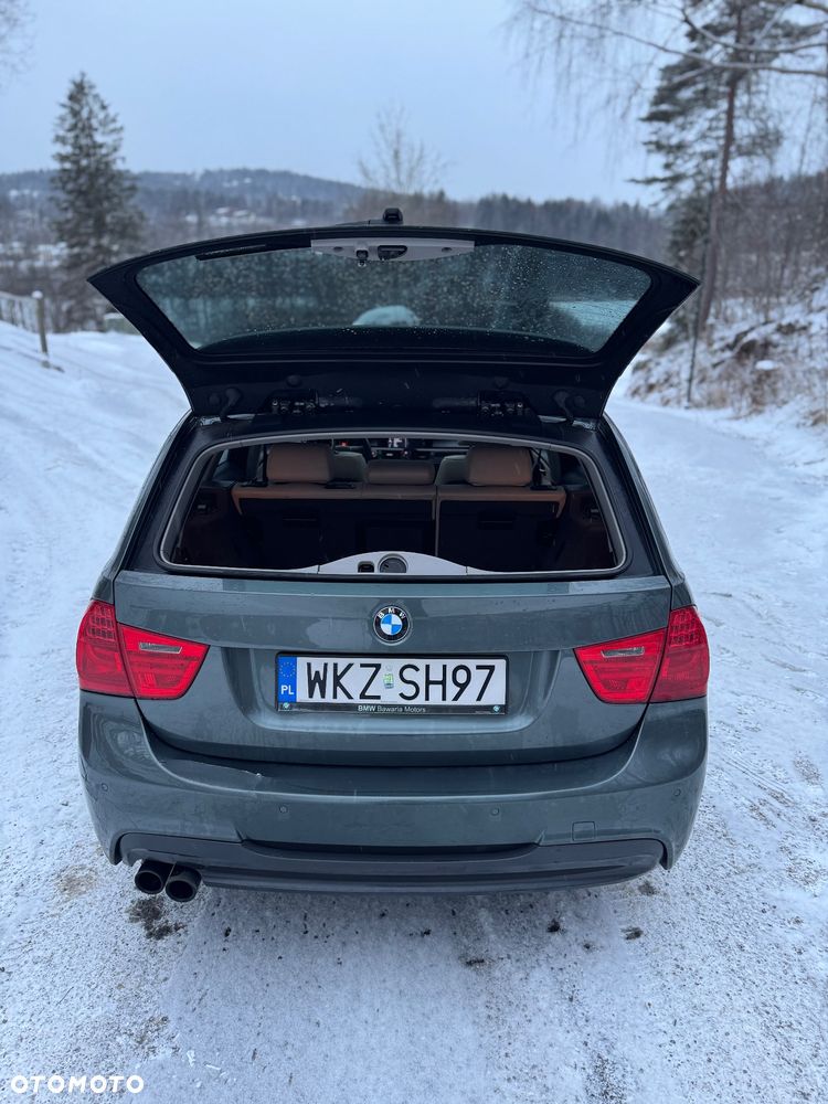 BMW Seria 3 330d xDrive - 22