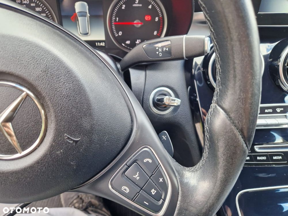Mercedes-Benz Klasa C 220 CDI DPF Automatik BlueEFFICIENCY Elegance - 22