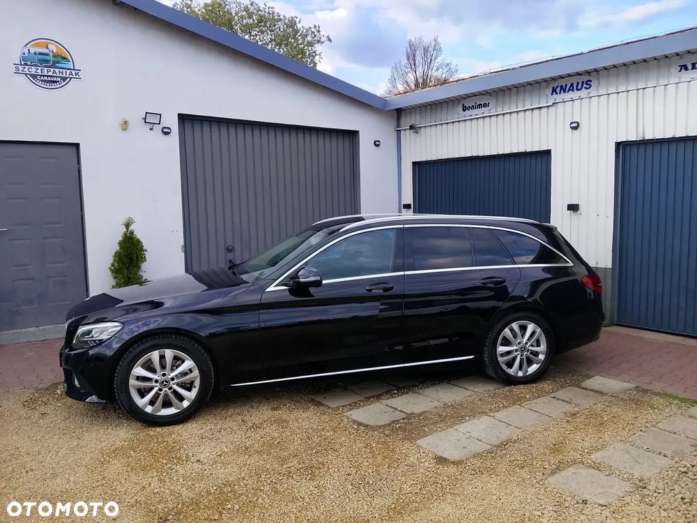 Mercedes-Benz Klasa C 220 d 9G-TRONIC Night Edition - 4