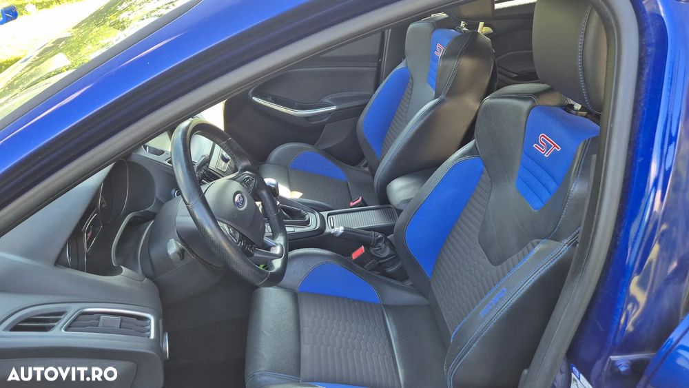 Ford Focus - 14