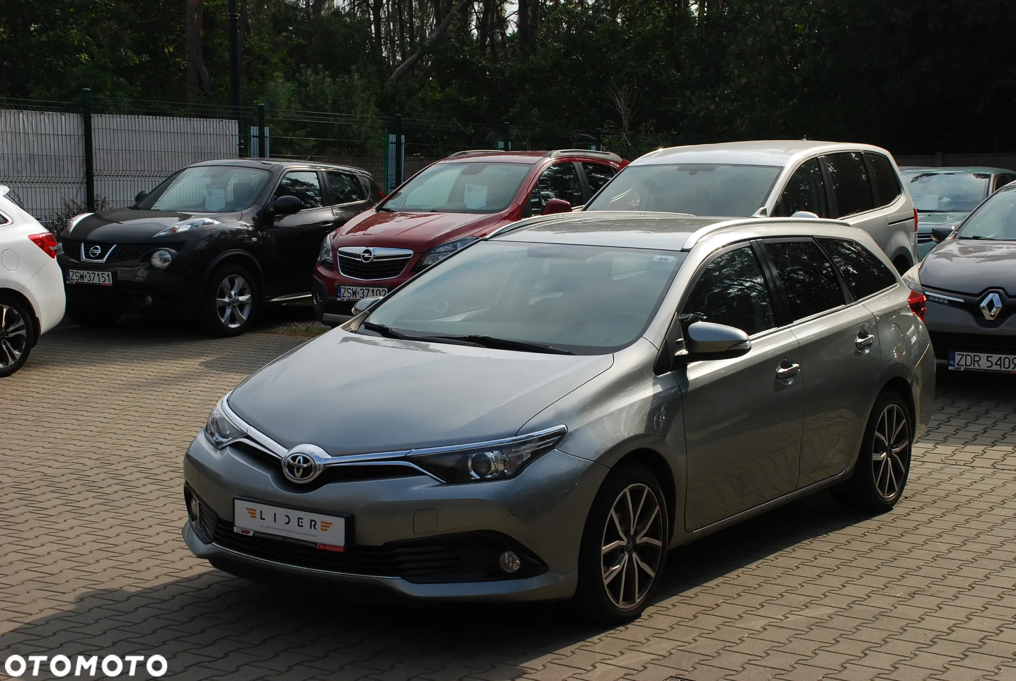 Toyota Auris 1.6 D-4D Touring Sports Edition S+ - 17