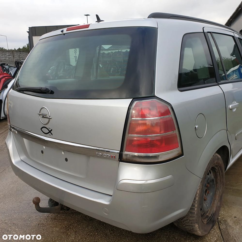 OPEL ZAFIRA B II ZDERZAK TYL Z157 - 3