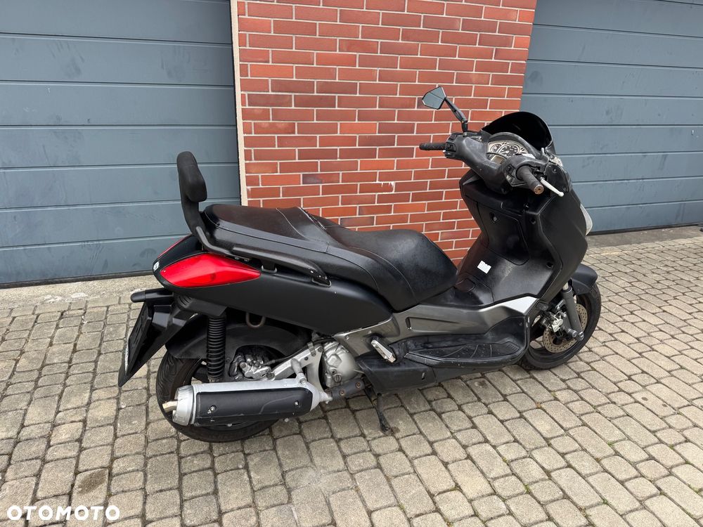 Yamaha X-max - 5