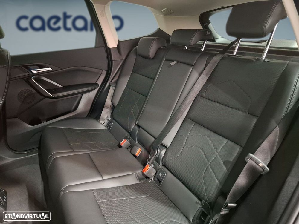 BMW iX1 eDrive20 — fotografia 14