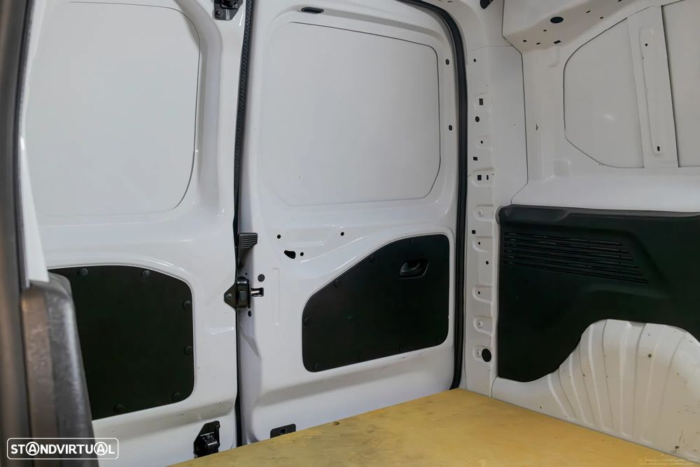 Peugeot Partner - 11