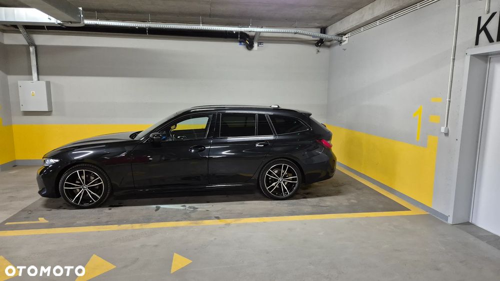 BMW Seria 3 320d xDrive M Sport sport - 10