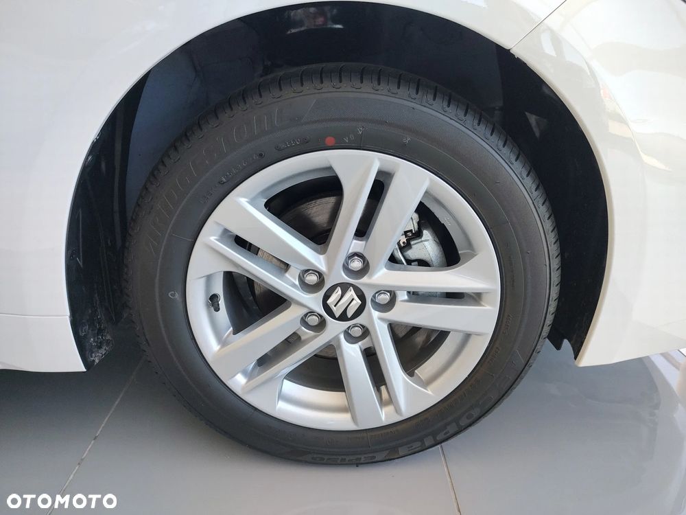 Suzuki Swace 1.8 Hybrid Premium Plus CVT - 22