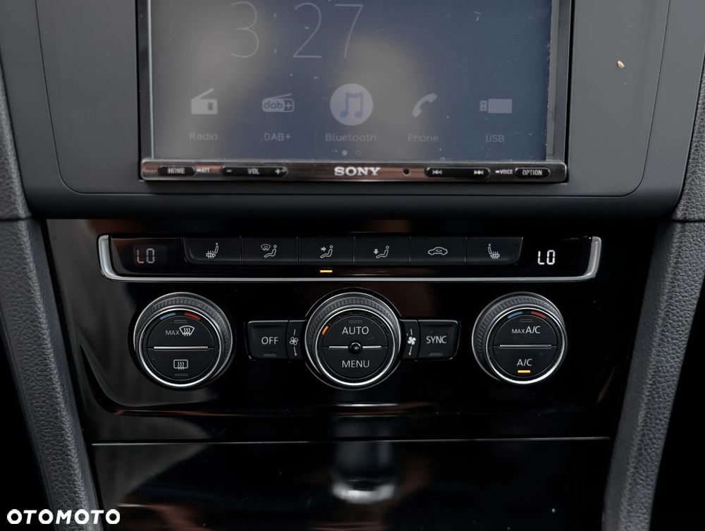 Volkswagen Golf - 25