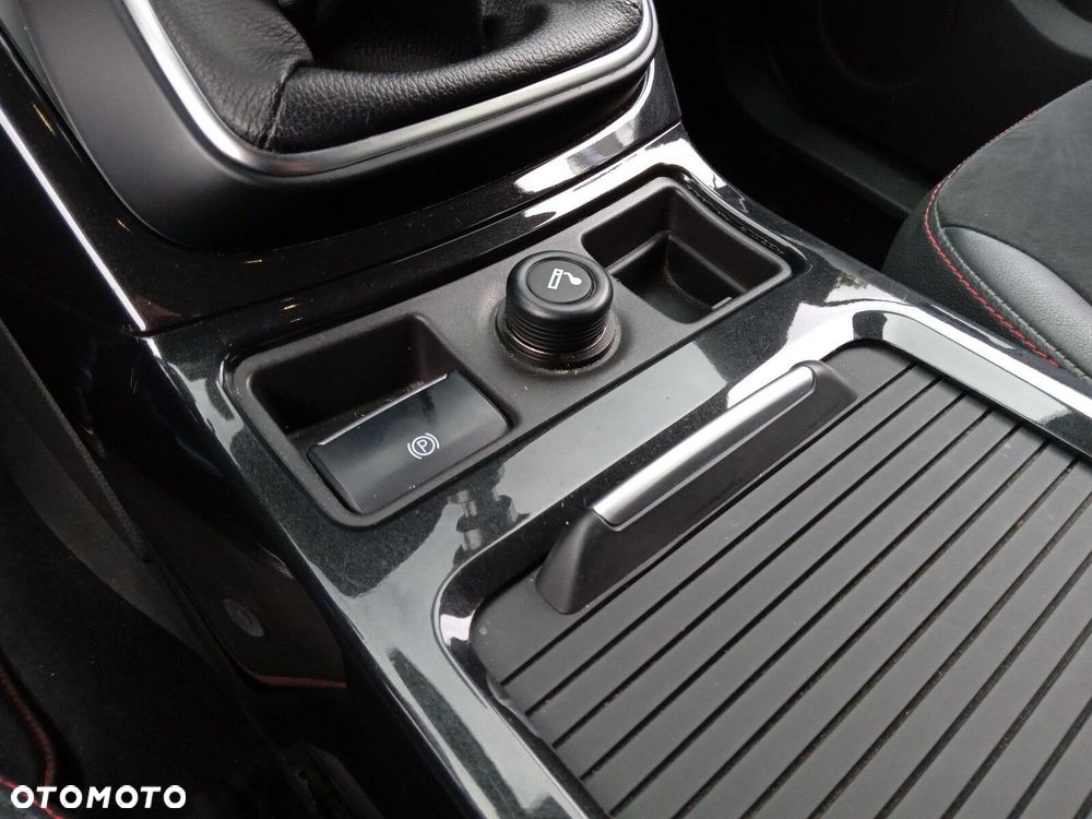 Ford Kuga 1.5 EcoBoost FWD ST-Line - 18