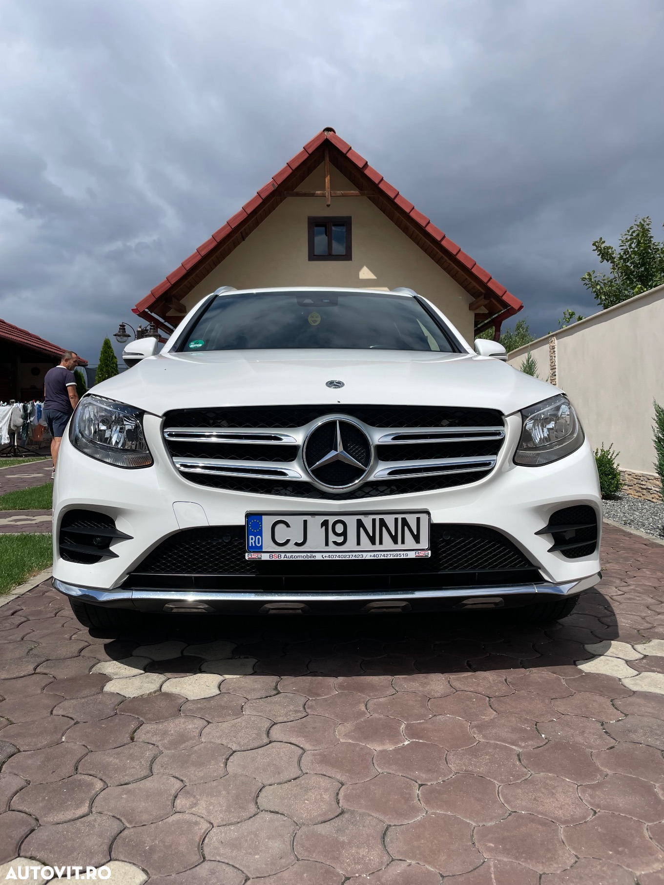 Mercedes-Benz GLC 220 d 4Matic 9G-TRONIC AMG Line - 3