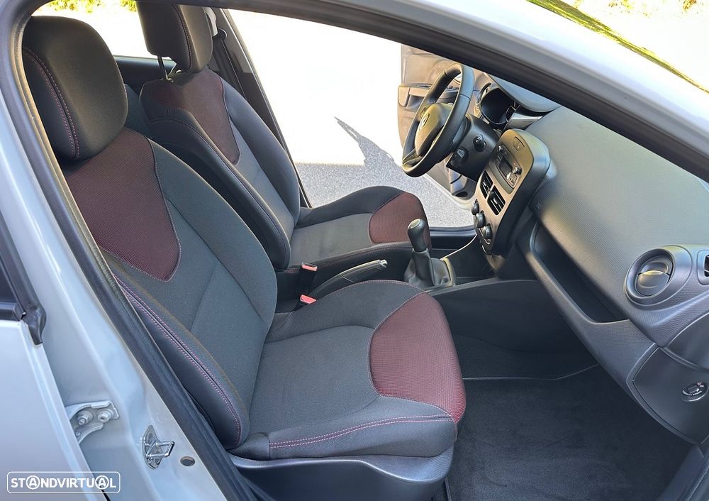 Renault Clio 1.5 DCi - 12
