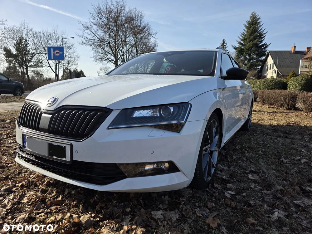 Skoda Superb 2.0 TDI Sportline DSG - 17