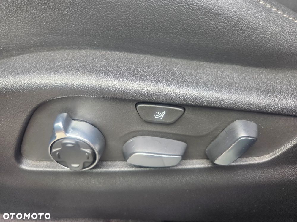 Cadillac XT4 350T AWD Premium Luxury - 24