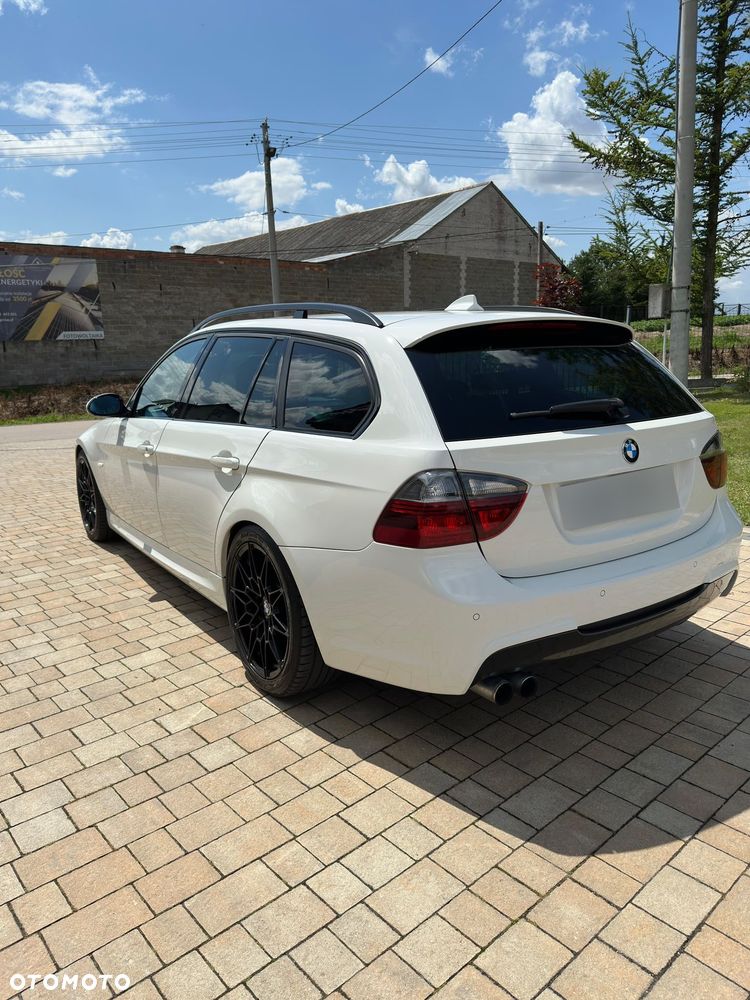 BMW Seria 3 325i - 1