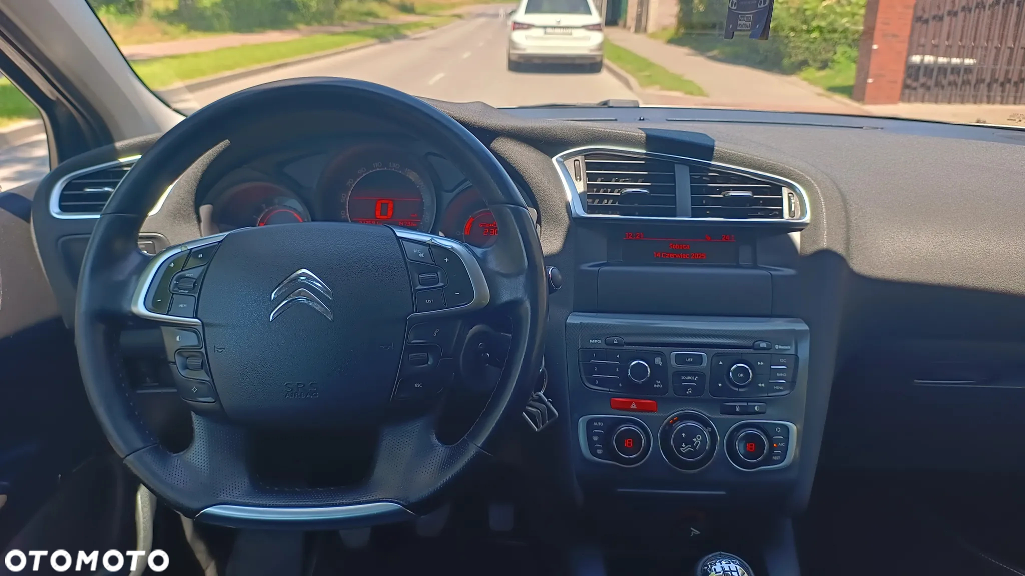 Citroën C4 e-HDi 110 Exclusive - 19