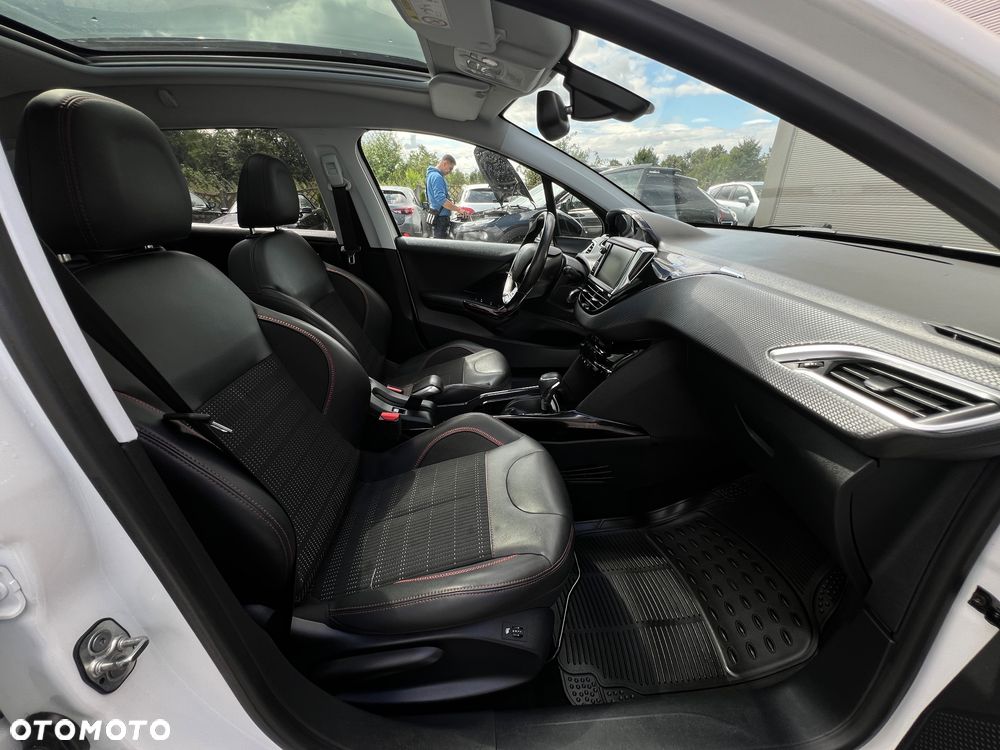 Peugeot 2008 PureTech 110 Stop&Start EAT6 GT-Line Edition - 20